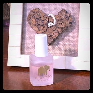 Ella + Mila Nail Care Strengthener -First aid kiss